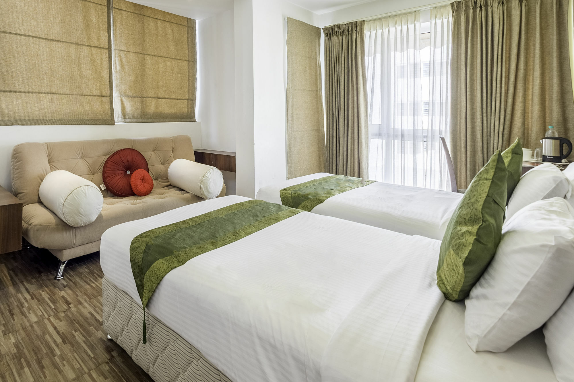 Hotel Treebo Trend J'S Five Two Boutique Čennai Exteriér fotografie