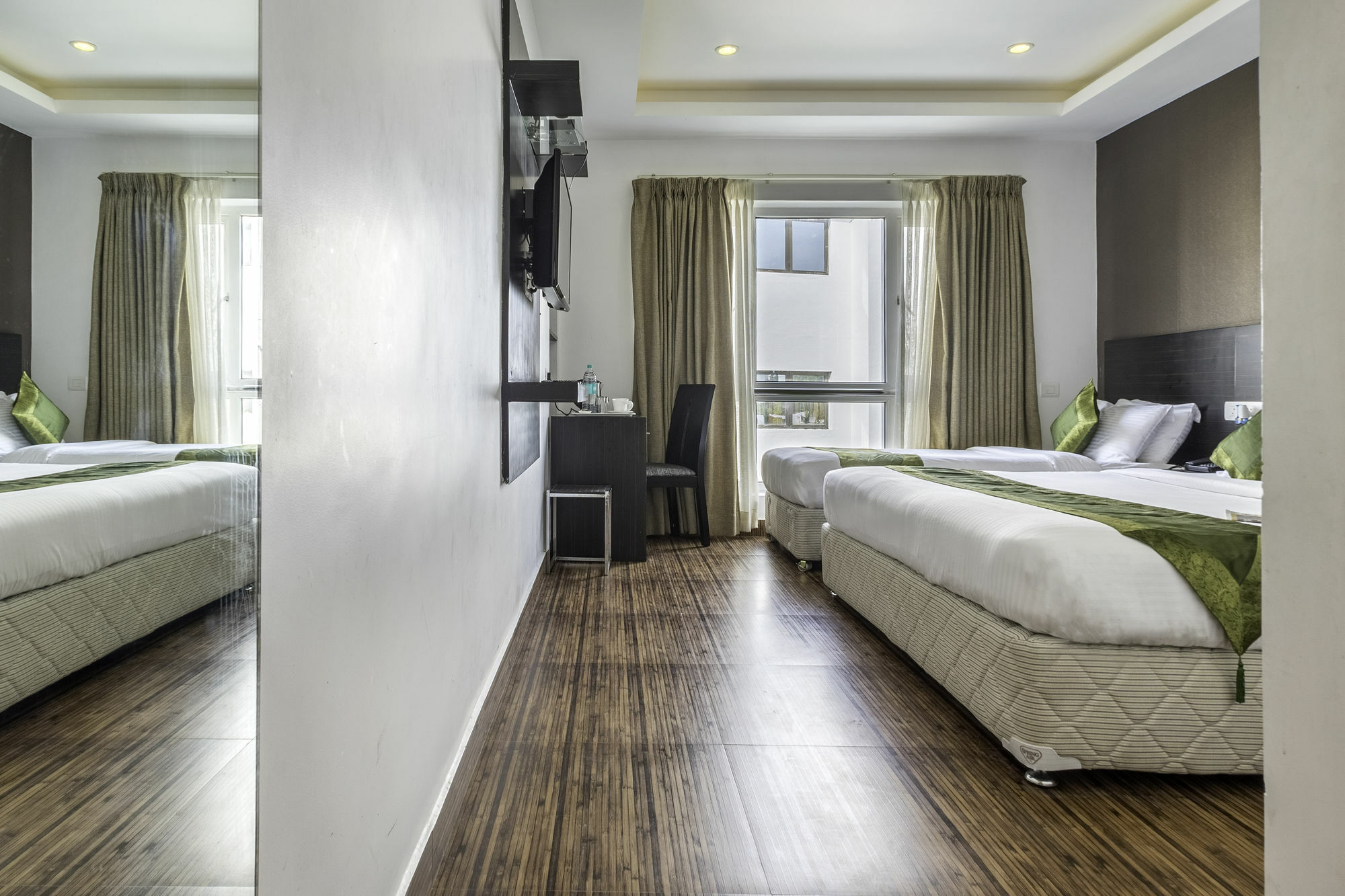 Hotel Treebo Trend J'S Five Two Boutique Čennai Exteriér fotografie