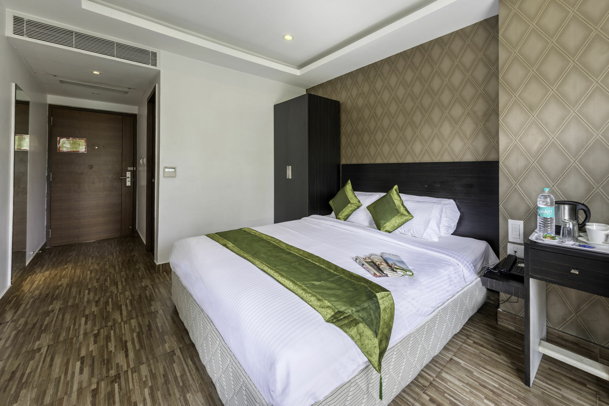 Hotel Treebo Trend J'S Five Two Boutique Čennai Exteriér fotografie